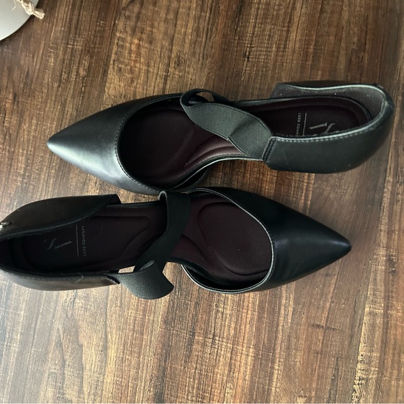 Simply Vera Wang Woman's Pointed Toe Pumps Sandals Size 9.5 - Picture 8 of 9